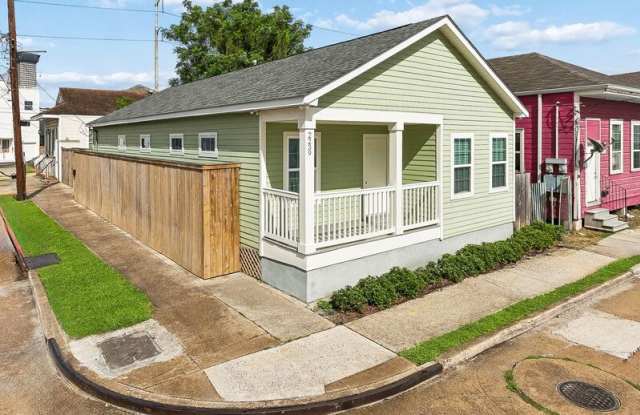 2239 Saint Andrew Street