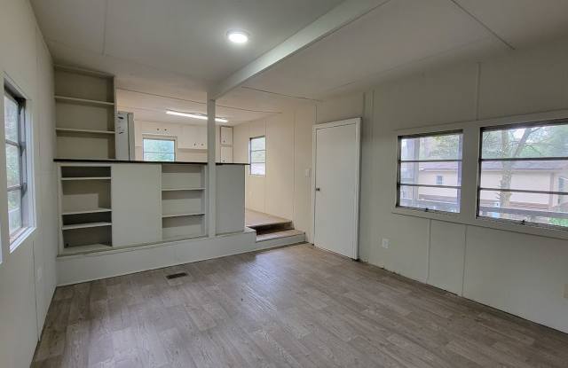 Photo of 2 Bed 1 Bath, New Interior Paint, New Flooring, Fenced Yard 5325 Se 32nd Ct Ocala, FL 34480