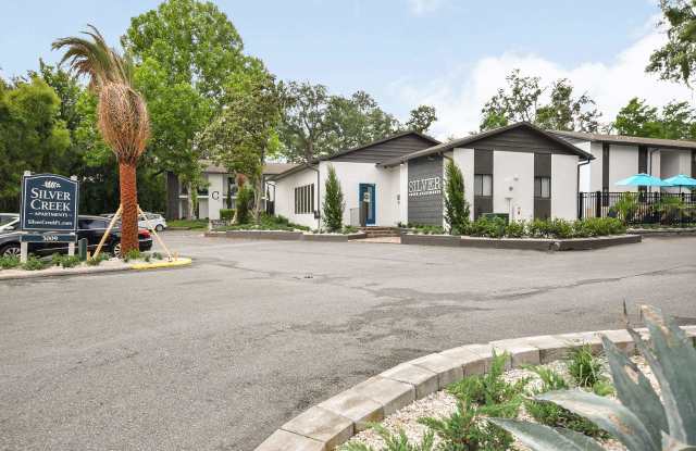 Silver Creek Apartments