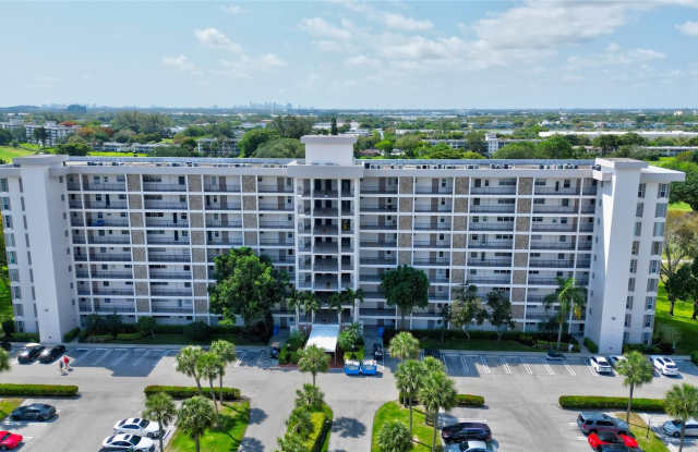 3050 N Palm Aire Drive unit: 505