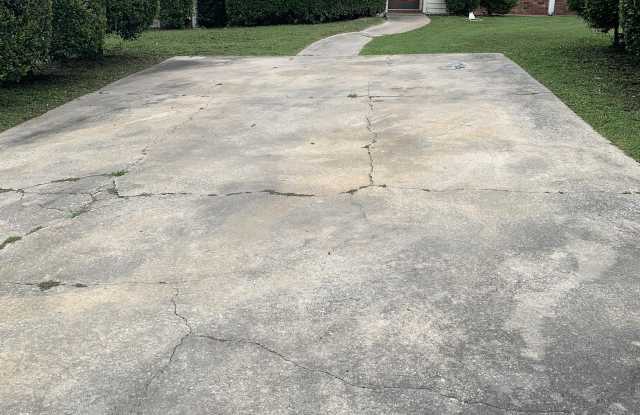 411 Patrick Henry Court - 1
