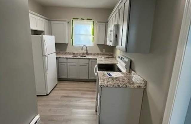 55 Railroad Avenue unit: 3