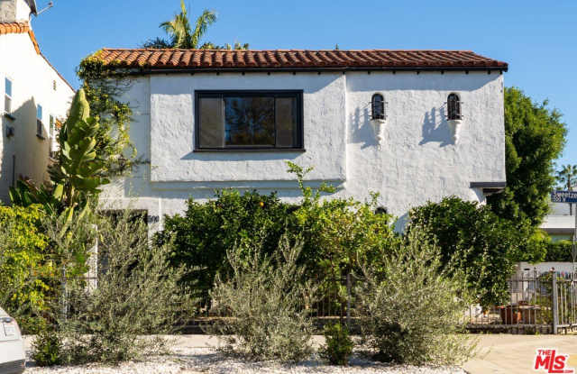 Photo of 502 N Sweetzer Ave