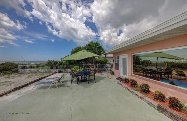 18214 SUNSET BOULEVARD - 18214 Sunset Boulevard, Redington Shores, FL 33708