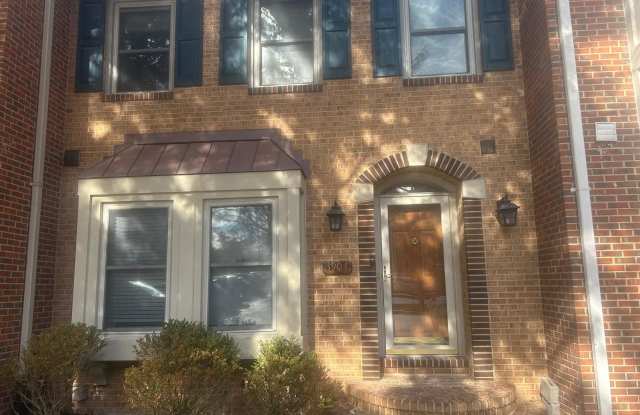 Photo of 3904 GREEN LOOK Court