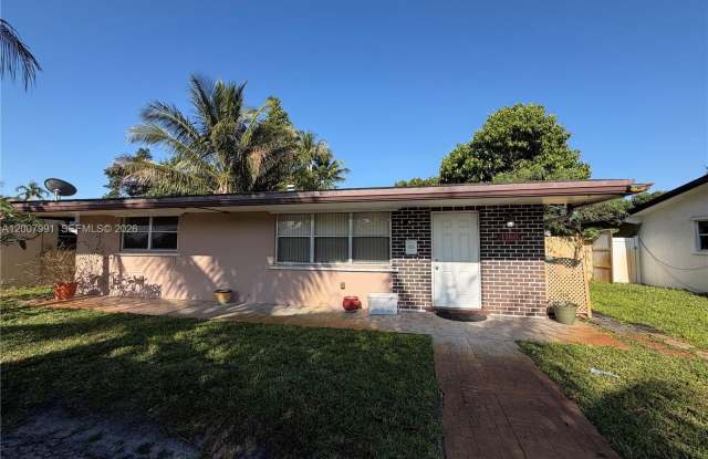 1160 NW 77th Way
