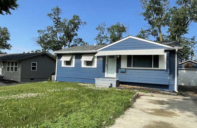 3618 S 120th St – 3 Bed/2 Bath Ranch in Westwood Heights | Updated Kitchen & Bath, Finished Basement, Detached Garage