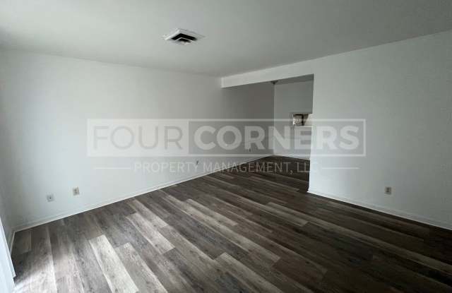 Lovely 2 Bedroom 1.5 Bath Townhome