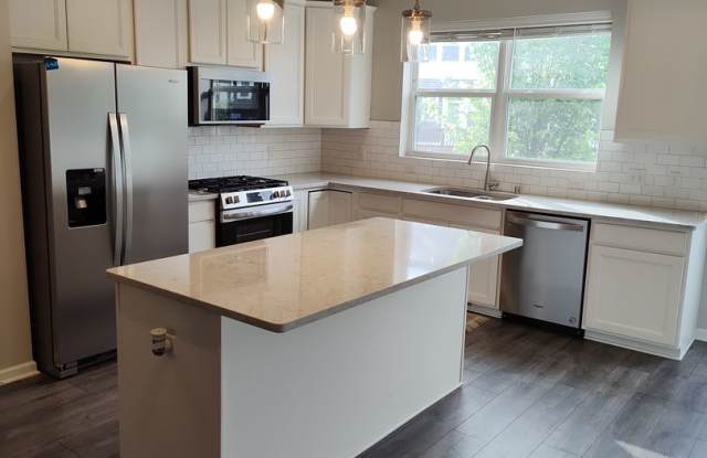 Great 3 bedroom, 2 bathroom townhome