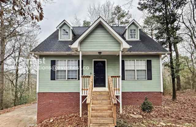 1104 Oak Creek Trail