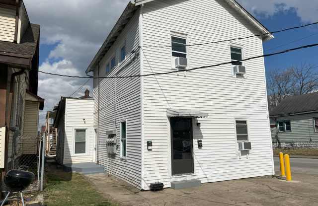 2101 West Oak Street - 1