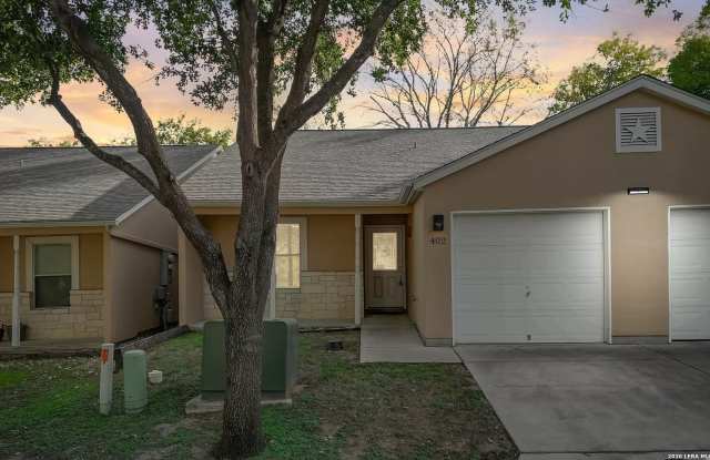 Photo of 3202 Eisenhauer unit: 402