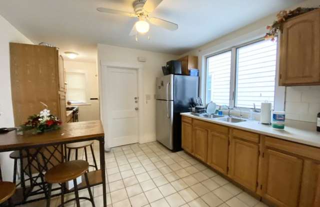 Photo of 11 Romsey St.