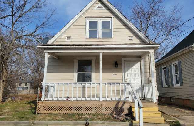 Welcome to this charming 3-bedroom, 1-bathroom house located in the desirable Peoria, IL.