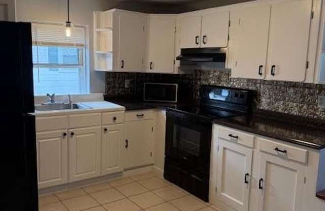 1 S CHERRY GROVE Avenue