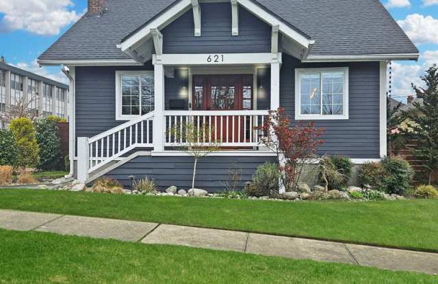 Old Town Tacoma 3bed/2.5 bath Craftsman Home - 621 North 11th Street, Tacoma, WA 98403