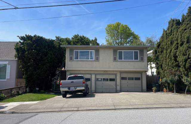 Welcome home! 3 bedroom and 2 bathroom ground floor duplex in Millbrae! photos photos