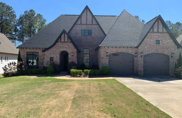 Gorgeous Home on the Golf Course at AU Club