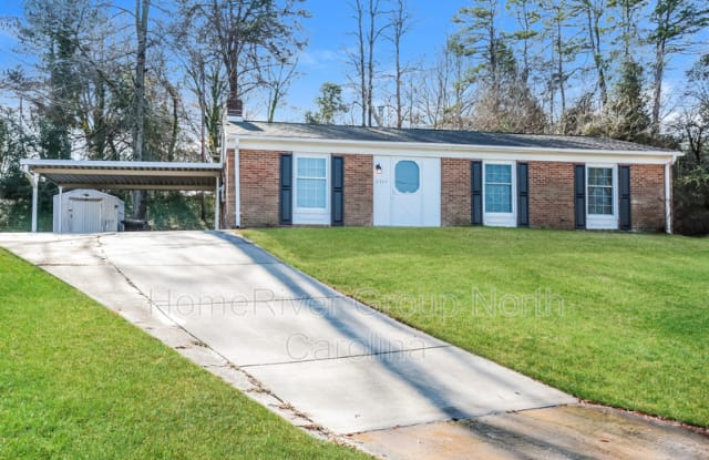 2717 Lafayette Place - 2717 Lafayette Place, High Point, NC 27263