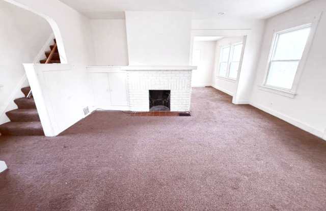 Photo of 3-BED, 1 BATH BEAUTIFUL SINGLE- FAMILY HOME IN MAPLE HEIGHTS!