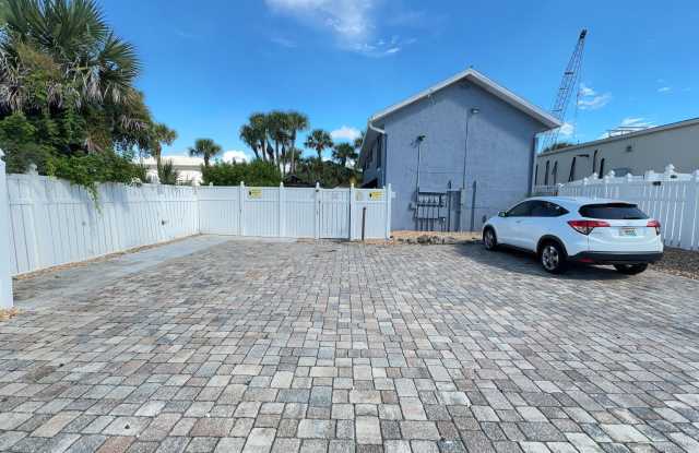 Photo of Fully Furnished One Bedroom Long Term Beach Apartment for Rent