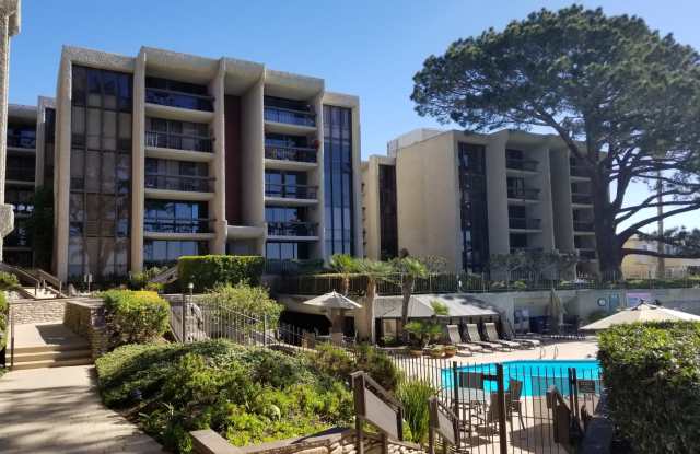 Photo of Mission Bay (Sail Bay) Crown Point 2bed 2bath 1625 sqft, Water View