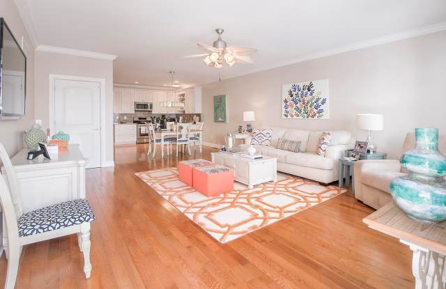 215 N Washington Ave