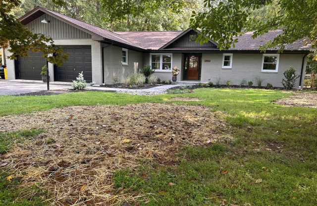 Photo of 827 LOCUST Drive