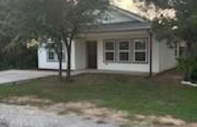 Photo of 920 Arkansas River Drive