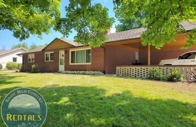 Photo of 3bd/2ba Ranch House Next to Watauga Medical Center