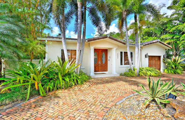 5904 San Vicente St - 5904 San Vicente Street, Coral Gables, FL 33146