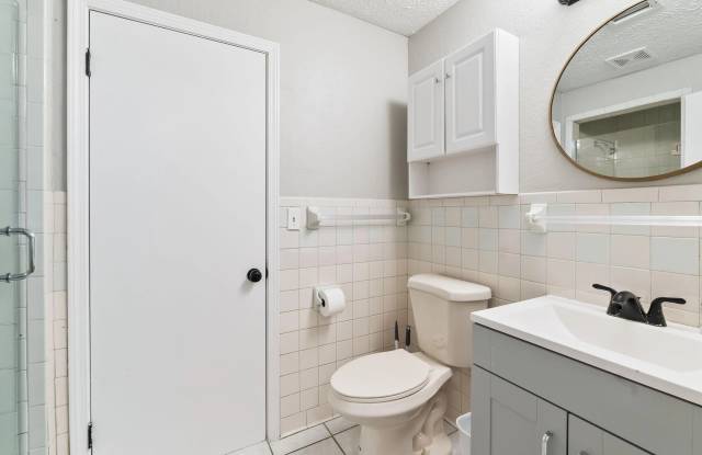 4731 E Castlewood Dr