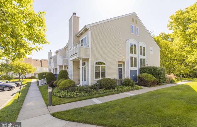 1004 BARBARAS Court