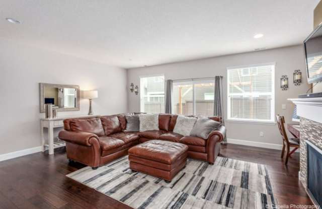 6813 Northwest 163rd Avenue