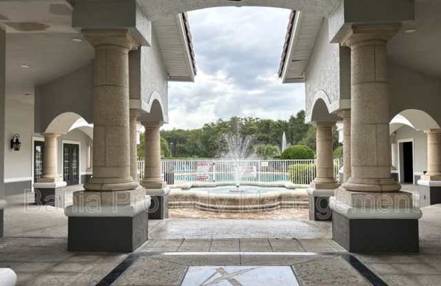 13803 Fairway Island Dr