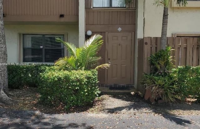 11533 SW 109th Rd - 11533 Southwest 109th Road, Kendall, FL 33176