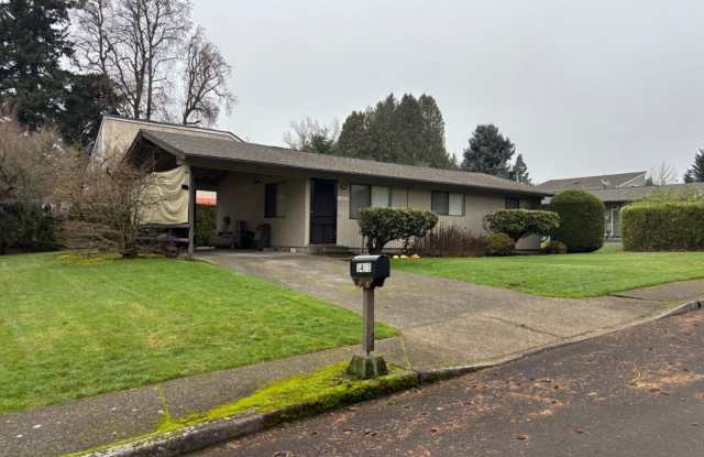 Charming Single Family Home Ranch Style Home