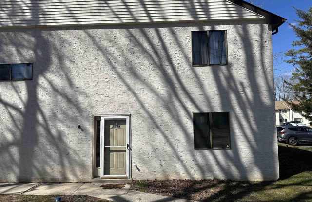 2734 Evergreen Ct