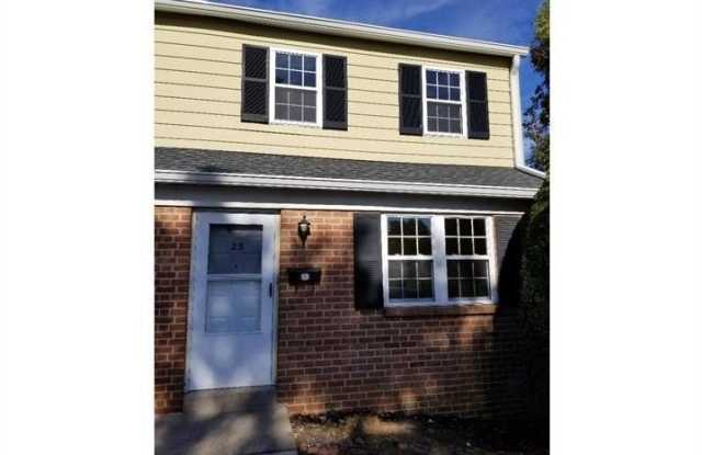 1006 N YORK Road