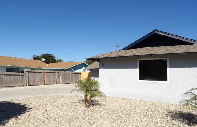 4bd/2ba South Side Home