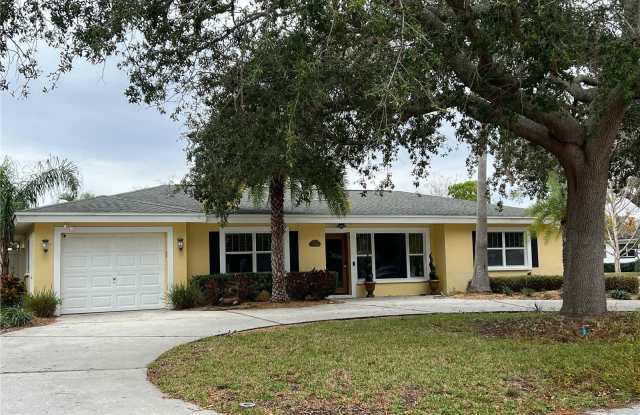 328 CARL AVENUE - 328 Carl Avenue, Belleair, FL 33756