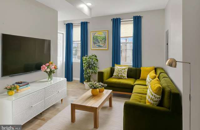 Photo of 2604 FRANKFORD Avenue unit: 3