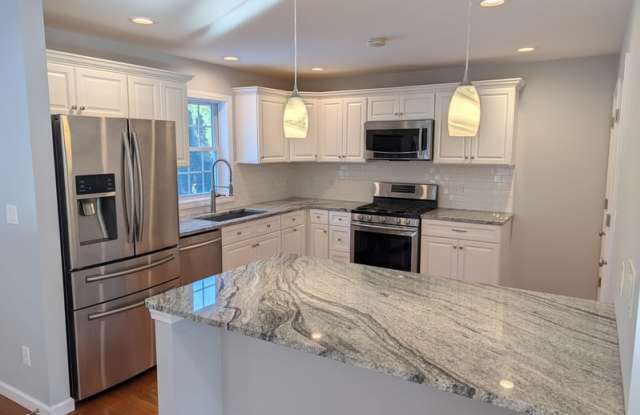 Photo of 227-229 River Road - 227