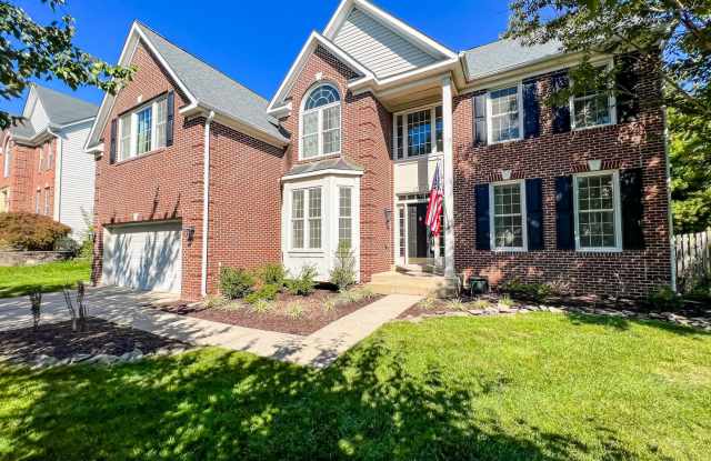 Lavish 5 Bed 3.5 bath Brick Single Family Home In Desired Alexandras Grove At Belmont