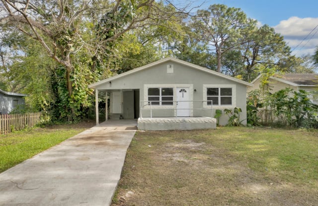 5205 2nd Street - 5205 2nd Street, Fairview Shores, FL 32810