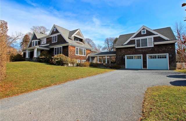 190 Coggeshall Avenue