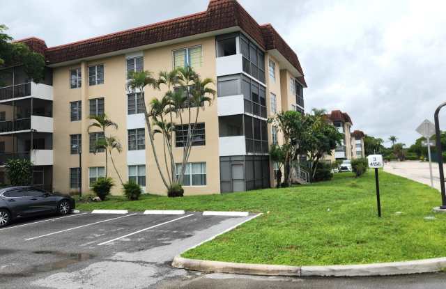 4156 Inverrary Drive