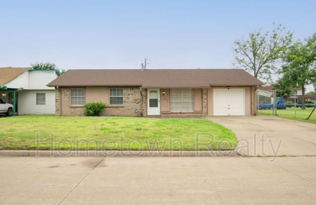 6212 NW Ash Avenue - 6212 Northwest Ash Avenue, Lawton, OK 73505