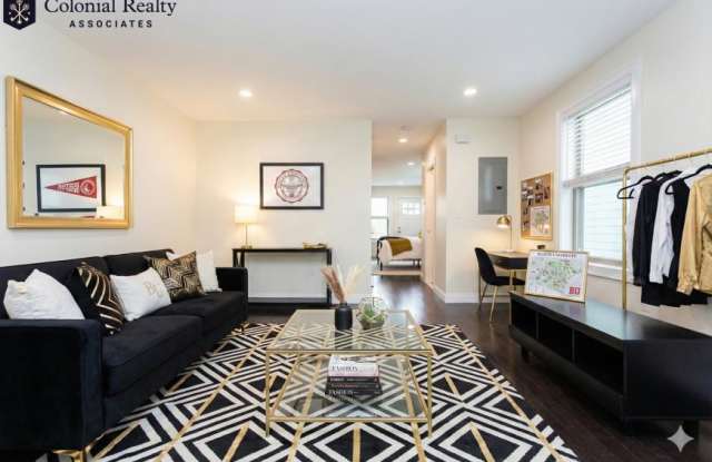 Photo of 472 Fulton St.