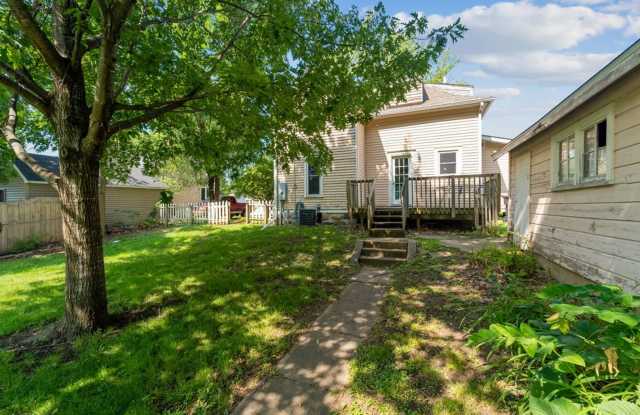 Photo of 1822 Franklin St - Cedar Falls